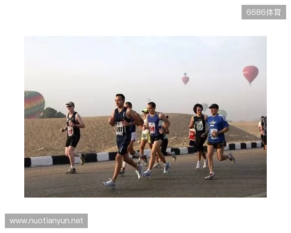 感人至深,朋友穿若塔球衣跑马拉松,期间与若塔妻子相拥 感人至深,朋友穿若塔球衣跑马拉松,期间与若塔妻子相拥